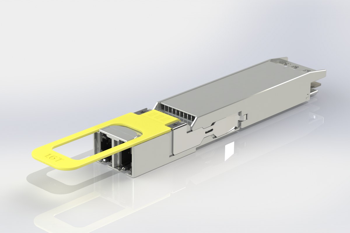 OSFP optical transceiver module with fiber connector